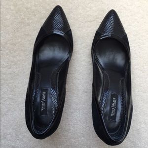White House black market black pumps